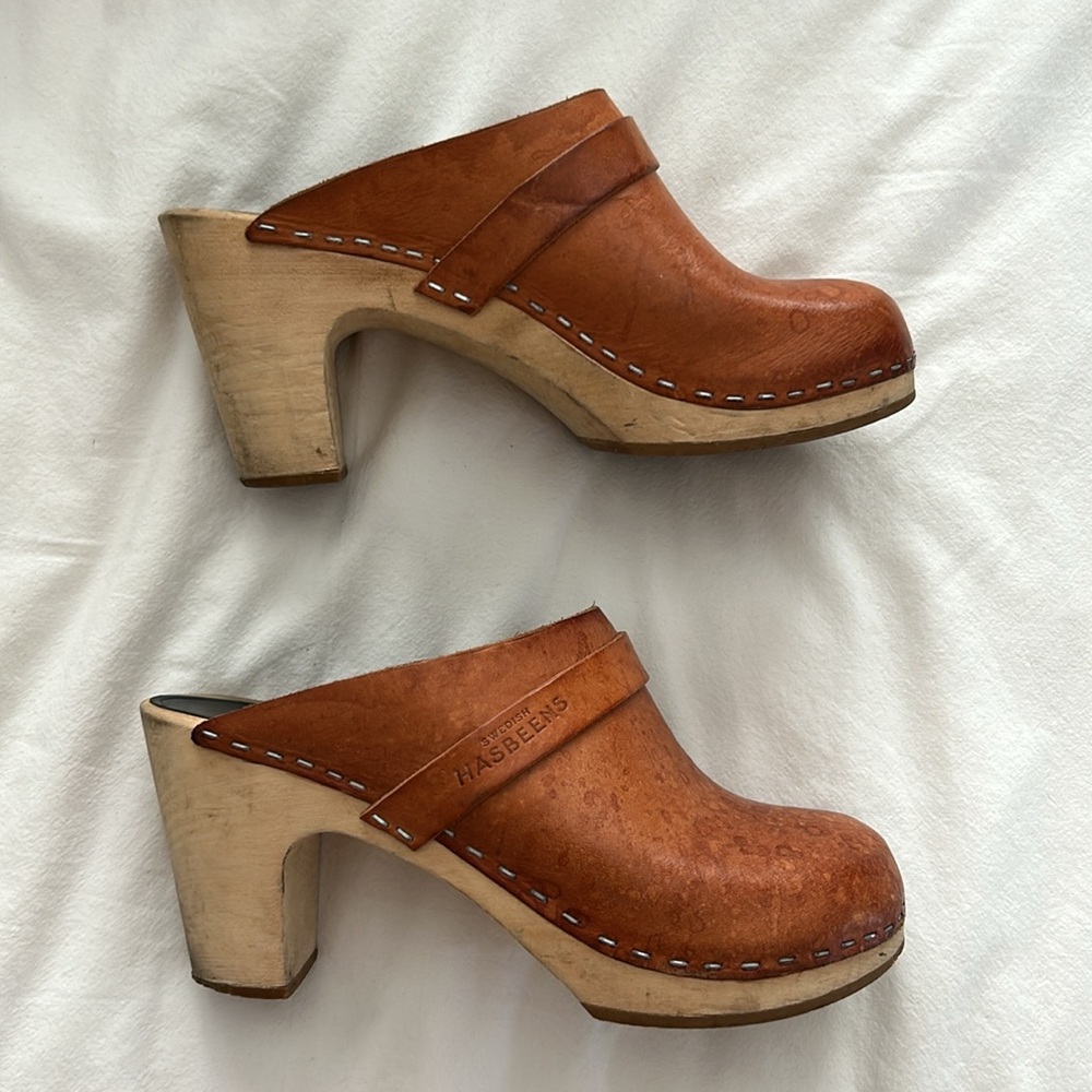 Swedish hasbeena tan mule clogs 37